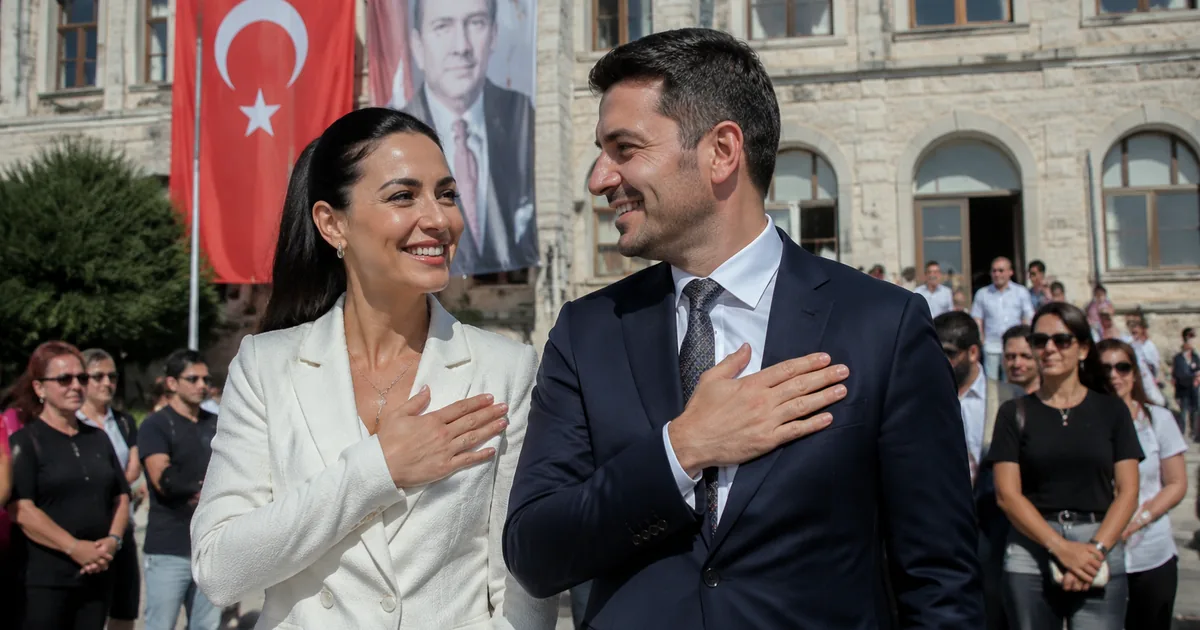 Alaçatılılar Düğüne Hazır Mı? Sevcan Orhan Nişanlandı!
